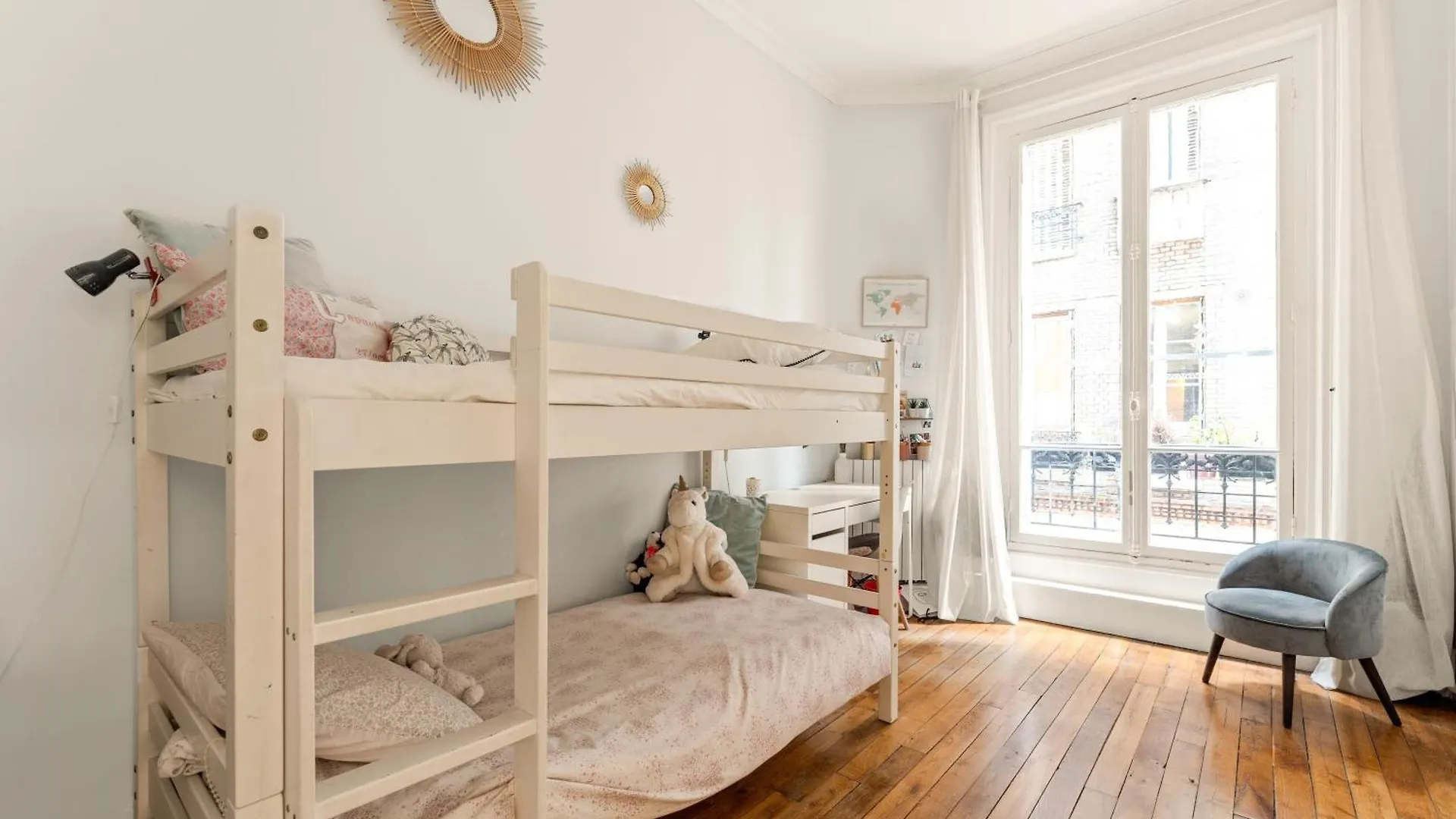 Ecole Militaire Apartment Paris